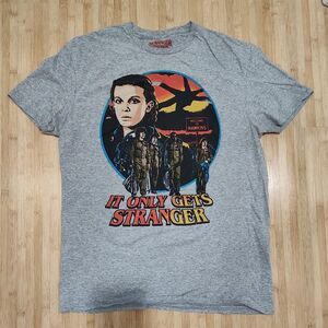 Stranger Things Netflix Official Merchandise Gray T-shirt Size Large